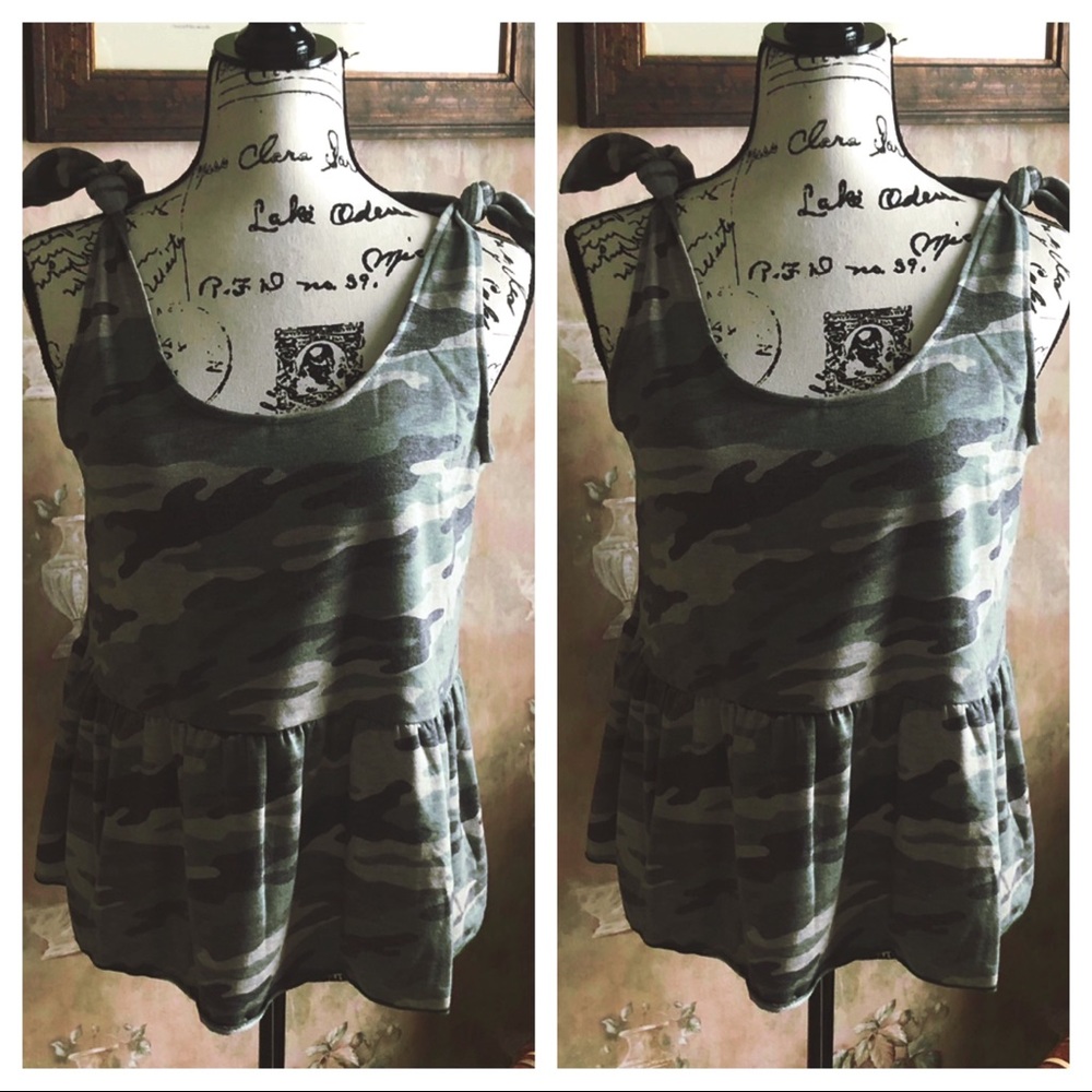 COIN 1804 SLEEVELESS PEPLUM CAMO TOP NWT - Picture 2 of 4